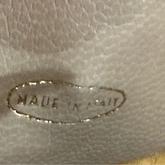 CHANEL Gold Quilted Crossbody Bag with Chain - Picture 4 of 12